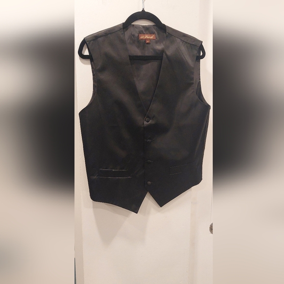 Classic Silver Vest with Lightweight Fabric - Picture 3 of 10